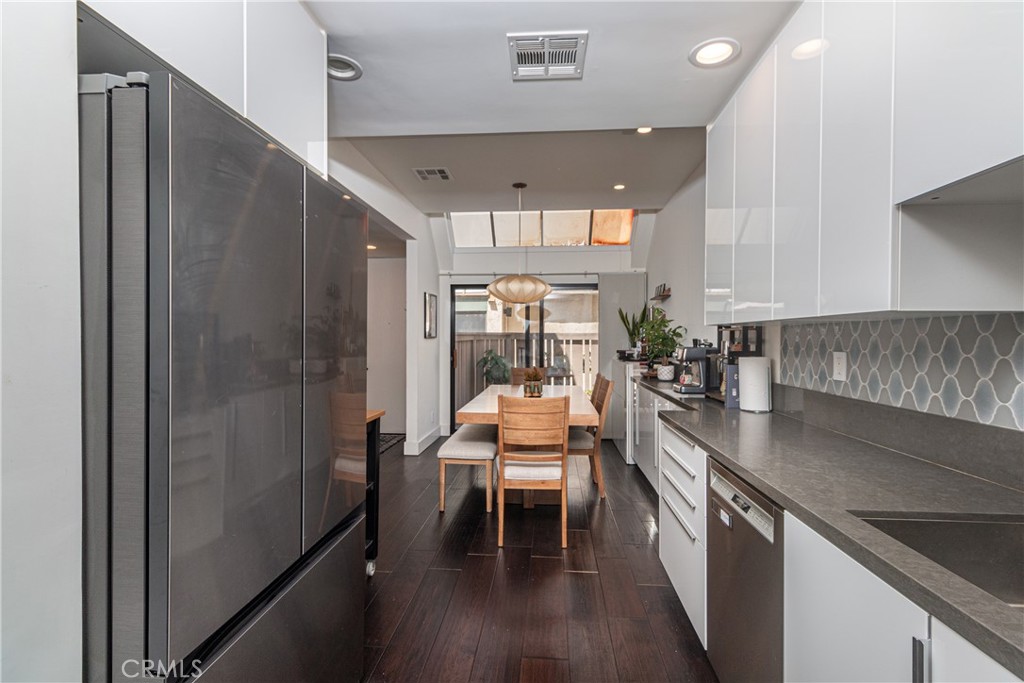 1734 North Verdugo Road, Unit 23 Glendale, CA 91208 - Photo 12 of 45