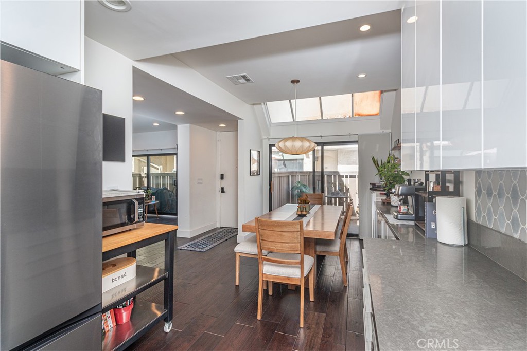 1734 North Verdugo Road, Unit 23 Glendale, CA 91208 - Photo 13 of 45