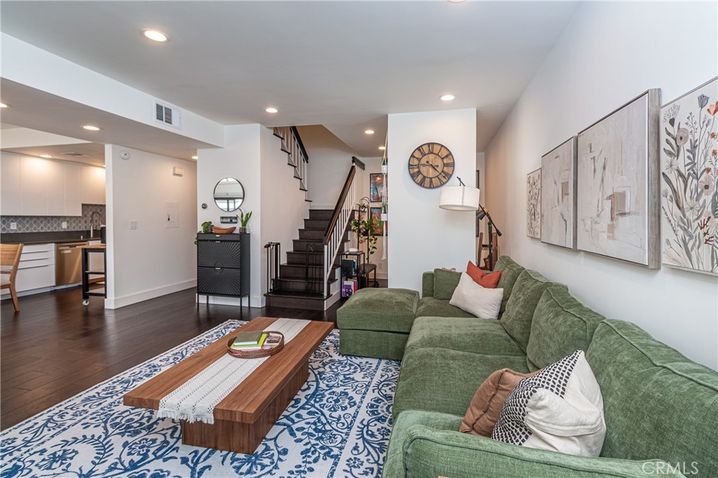 1734 North Verdugo Road, Unit 23 Glendale, CA 91208 - Photo 6 of 45