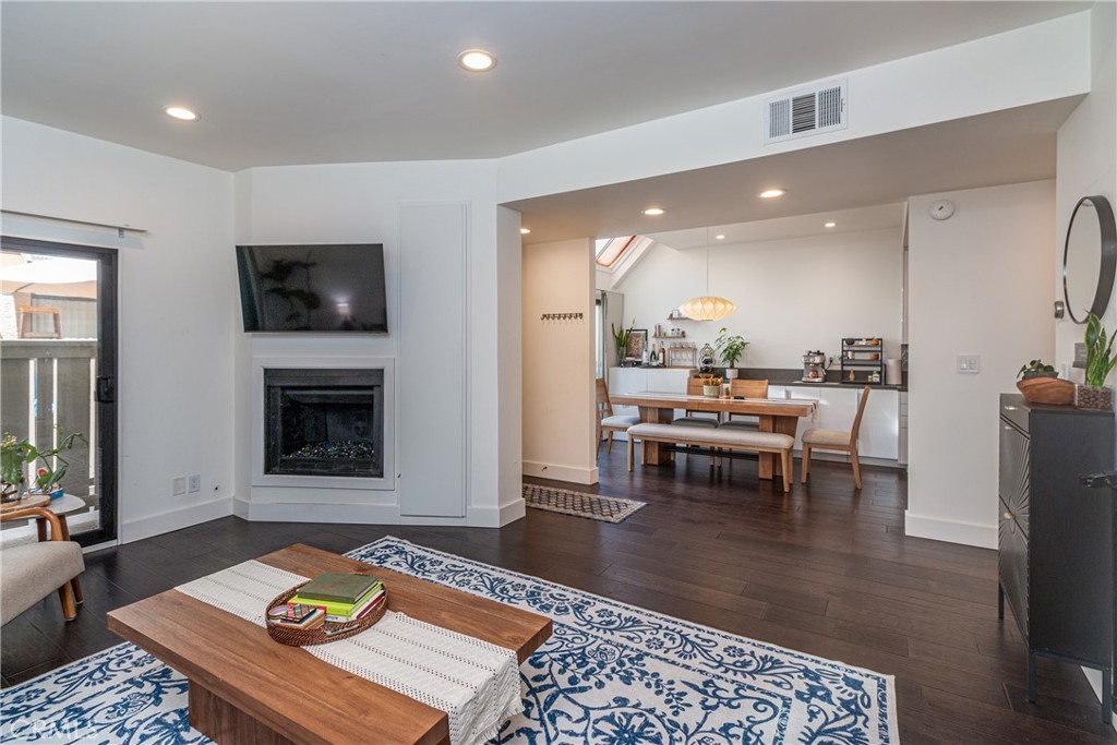 1734 North Verdugo Road, Unit 23 Glendale, CA 91208 - Photo 7 of 45