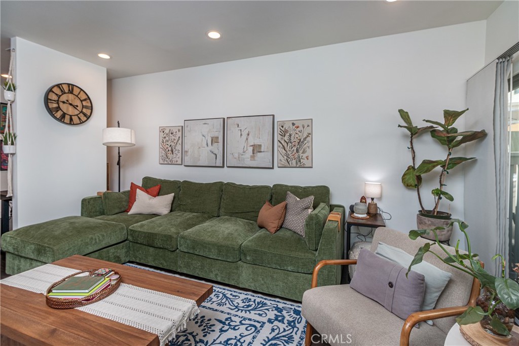 1734 North Verdugo Road, Unit 23 Glendale, CA 91208 - Photo 9 of 45