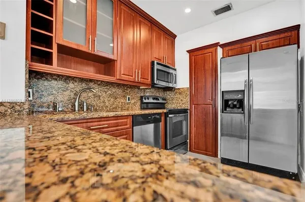 $4,400 | 437 Swan Avenue, Miami, FL 33166