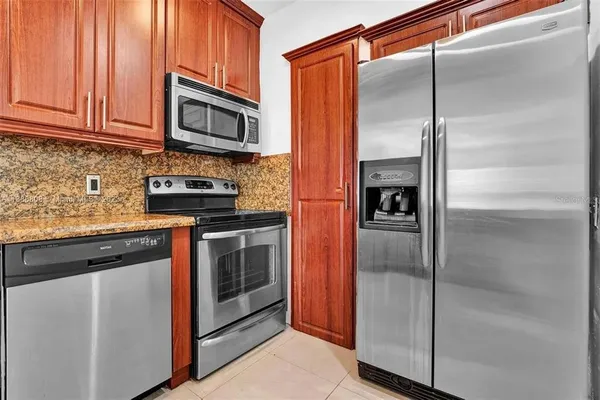$4,400 | 437 Swan Avenue, Miami, FL 33166