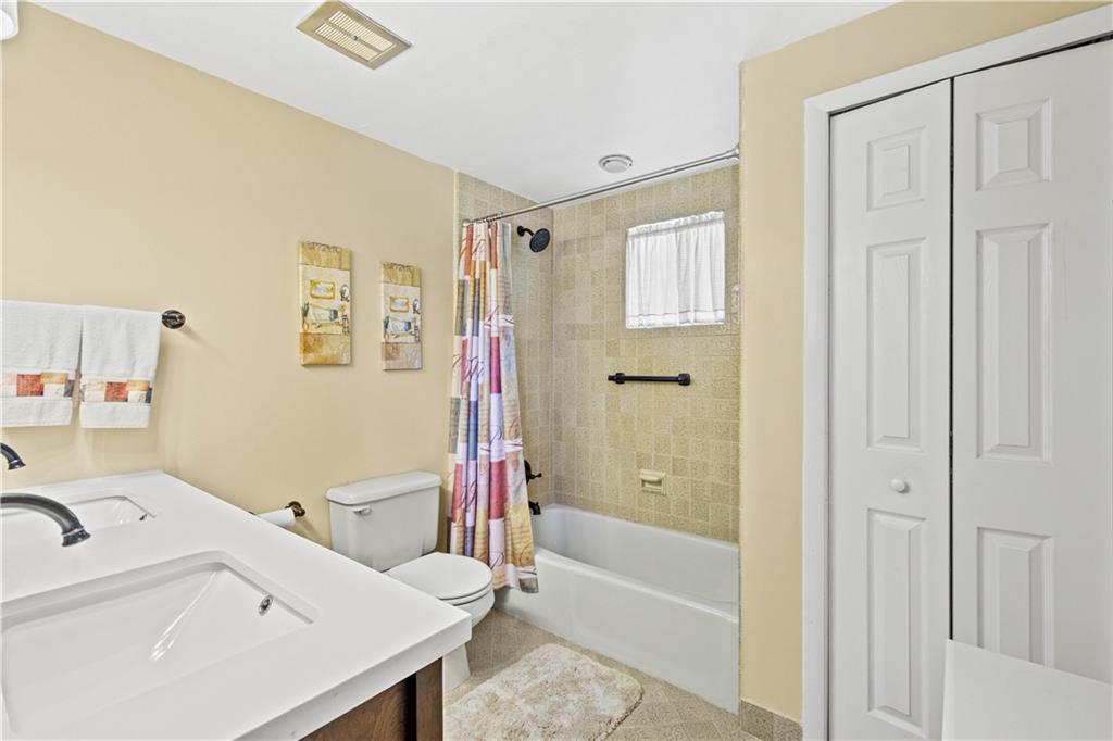 5330 Blossom Road Pittsburgh, PA 15236 - Photo 19 of 25 Gallery Image 19