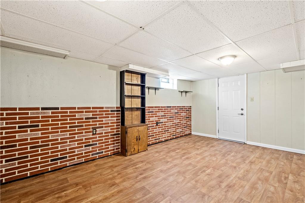 5330 Blossom Road Pittsburgh, PA 15236 - Photo 21 of 25 Gallery Image 21