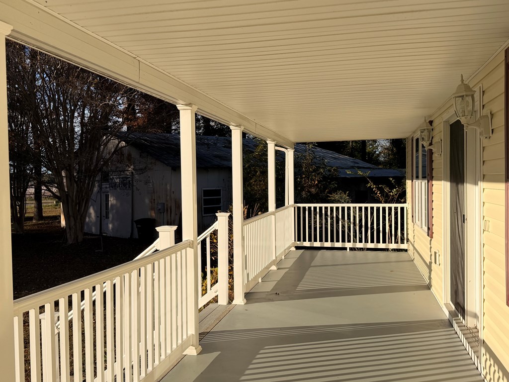 9333 Red Bank Road Birdsnest, VA 23307 - Photo 10 of 74