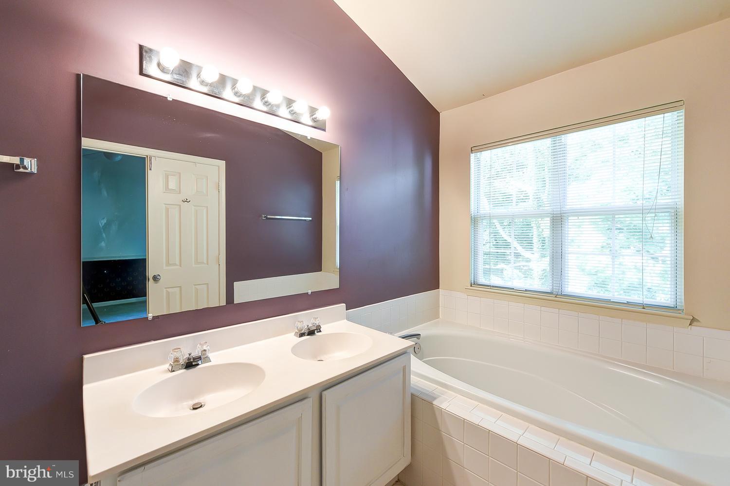 11220 Watermill Lane Silver Spring, MD 20902 - Photo 15 of 28 Bath (Master)