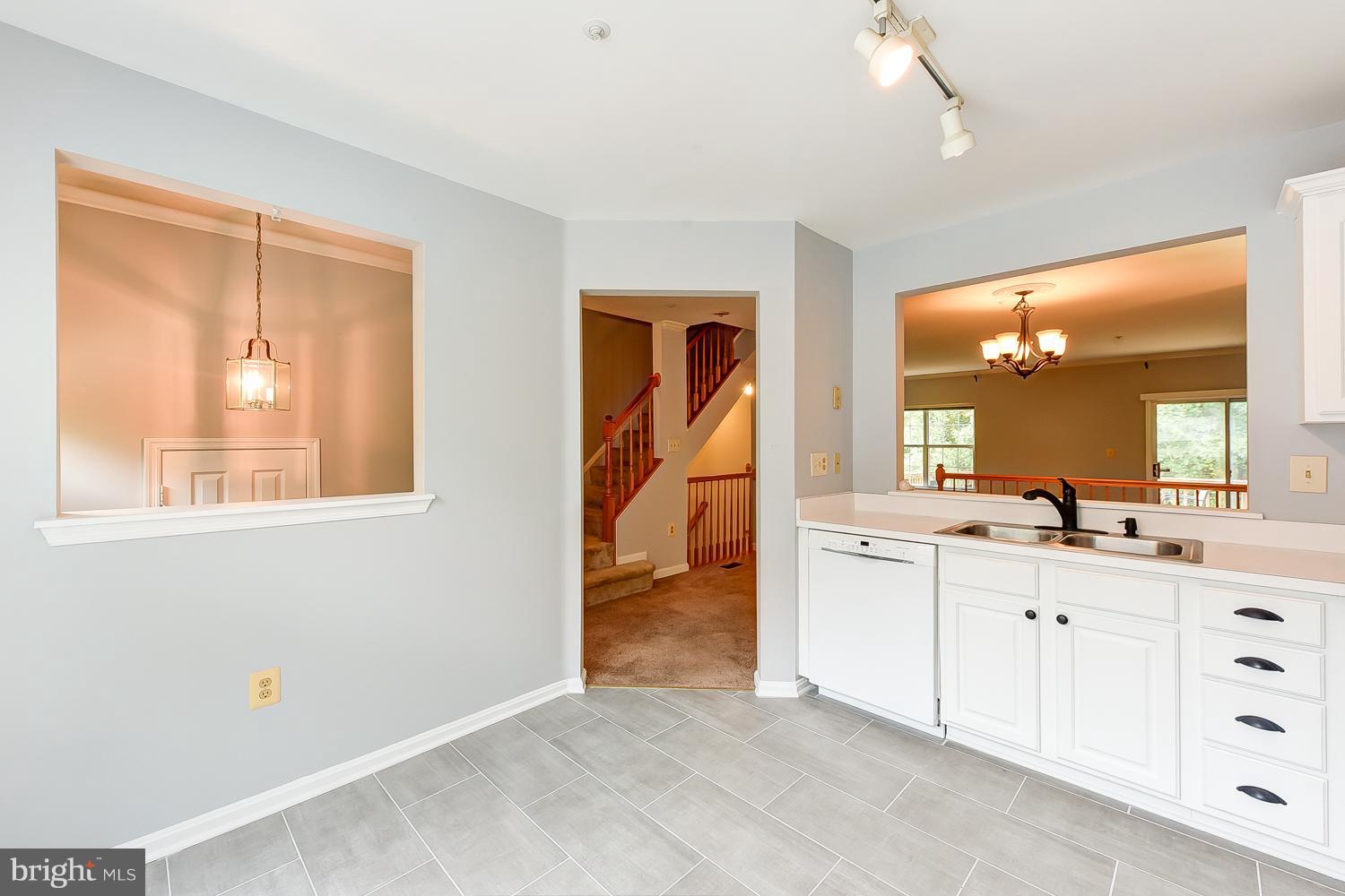 11220 Watermill Lane Silver Spring, MD 20902 - Photo 4 of 28 Kitchen
