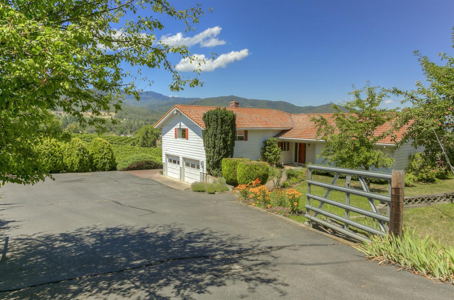 7700 Rapp Lane Talent, OR 97540 - Photo 1 of 35 Primary Photo