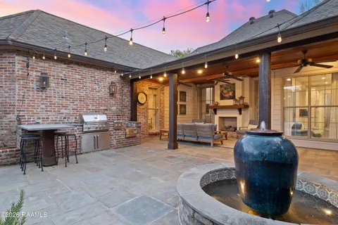 $995,000 | 115 Flagstone Court, Lafayette, LA 70503