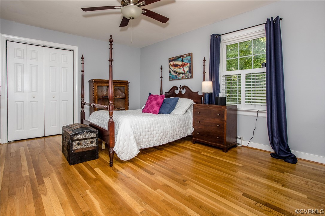 3911 Cresthill Road Chester, VA 23831 - Photo 23 of 50 a bedroom with a bed and a window