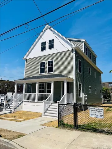$2,600 | 54 School Street, Bridgeport, CT 06605