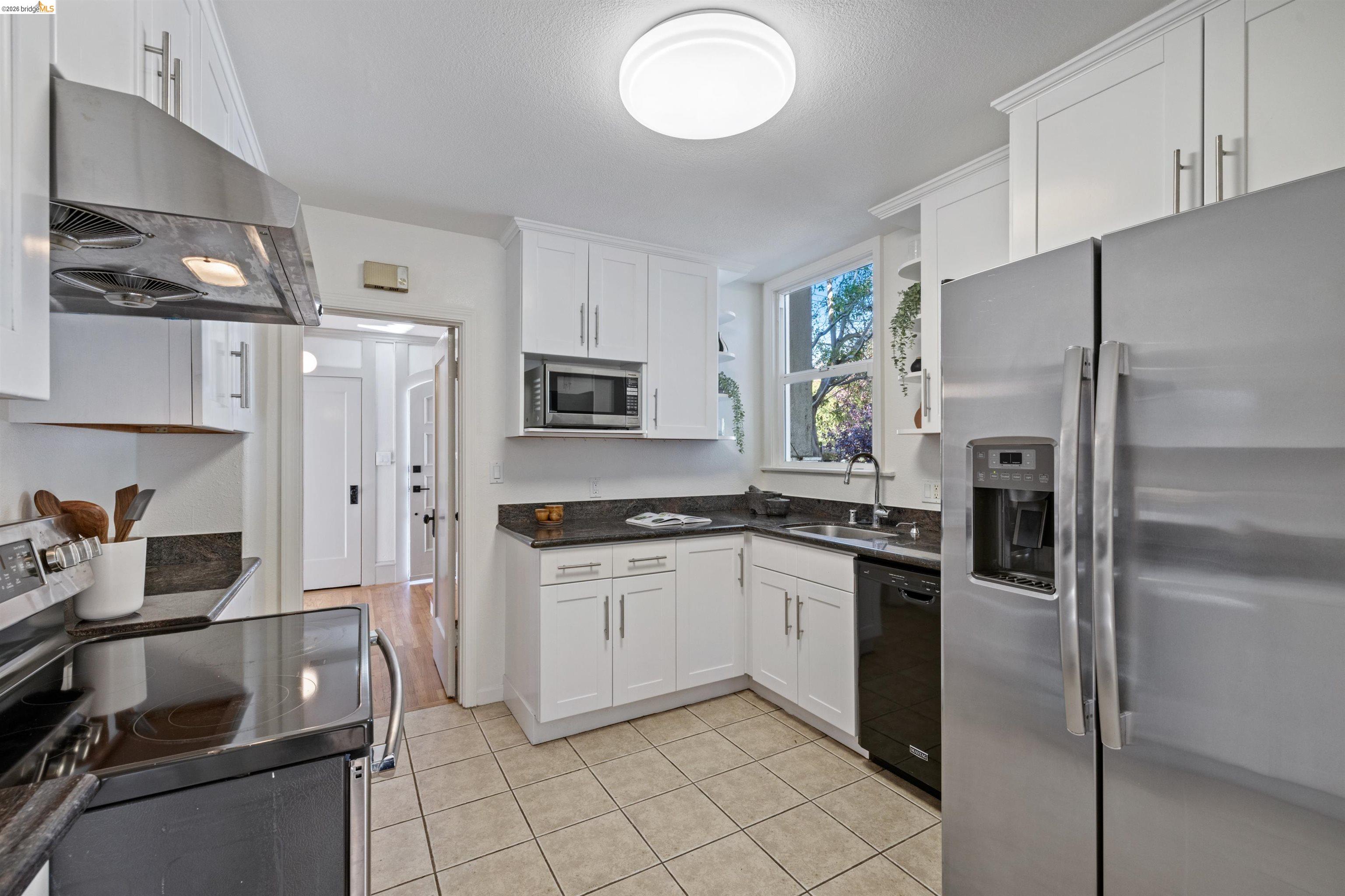 2935 Florence Street Berkeley, CA 94705 - Photo 18 of 38