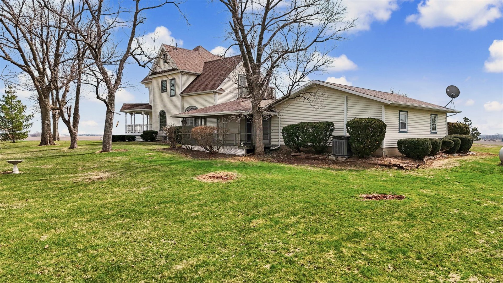 7961 North 3000 E Road Forrest, IL 61741 - Photo 53 of 66 a view of a house with a yard