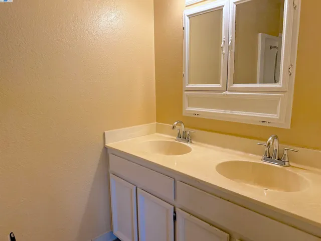 $2,995 | 6100 Joaquin Murieta Avenue, Unit G, Newark, CA 94560