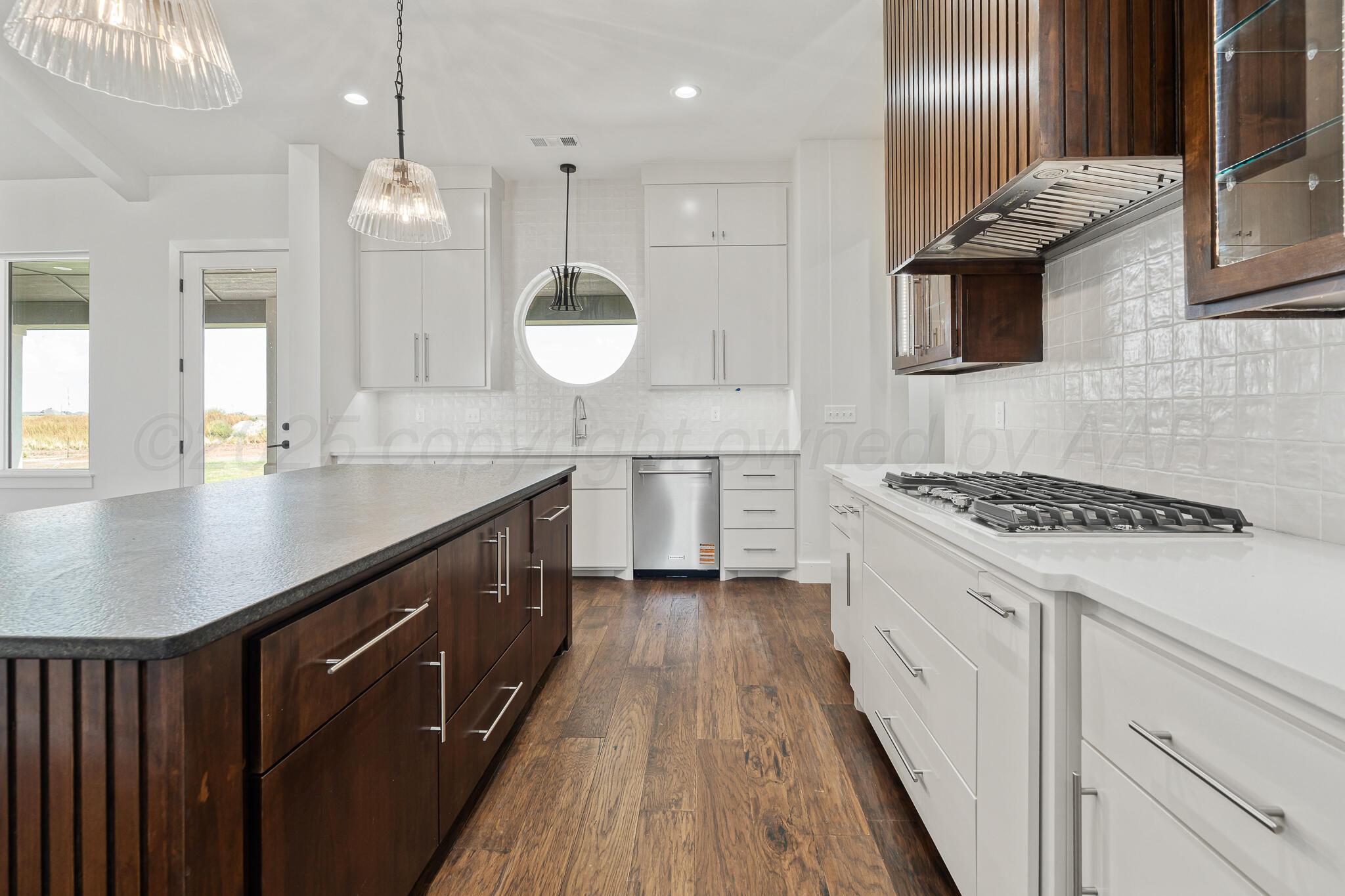 3851 Juniper Springs Road Amarillo, TX 79119 - Photo 8 of 39 Kitchen