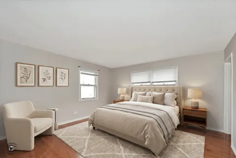 $525,000 | 8348 Adbeth Avenue, Woodridge, IL 60517