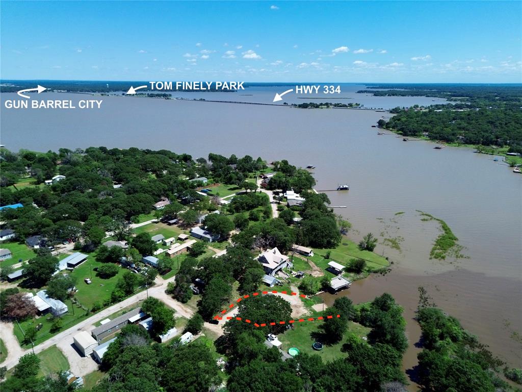 706 Sandpiper Circle Seven Points, TX 75143 - Photo 2 of 22 a view of a lake with a city