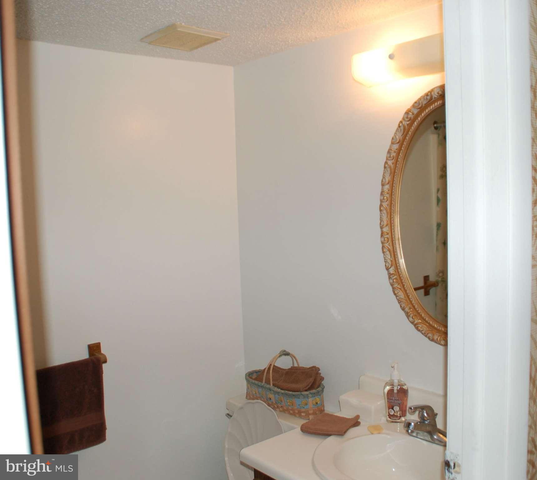 999 Heather Ridge Drive, Unit C Frederick, MD 21702 - Photo 12 of 18 Bath
