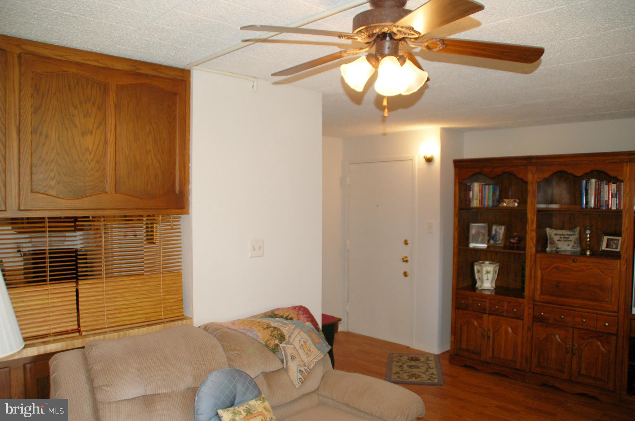 999 Heather Ridge Drive, Unit C Frederick, MD 21702 - Photo 3 of 18 Living Room