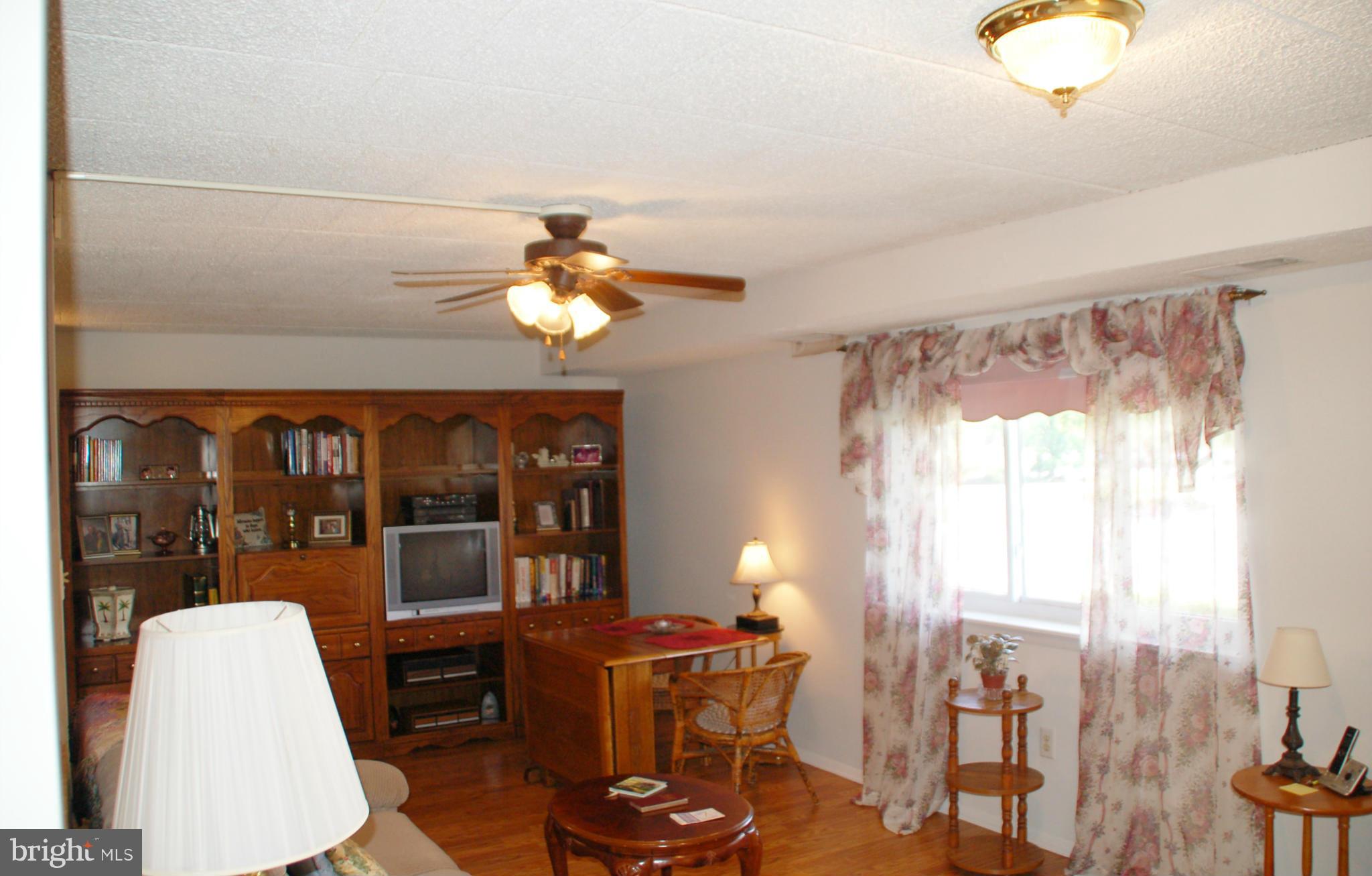 999 Heather Ridge Drive, Unit C Frederick, MD 21702 - Photo 4 of 18 Living Room