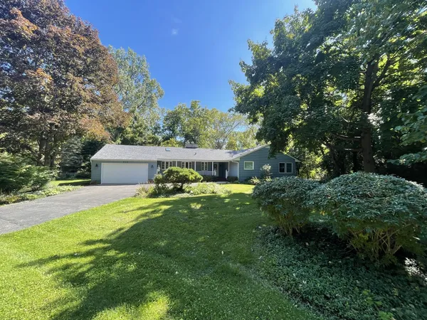$4,500 | 515 East Blodgett Avenue, Lake Bluff, IL 60044