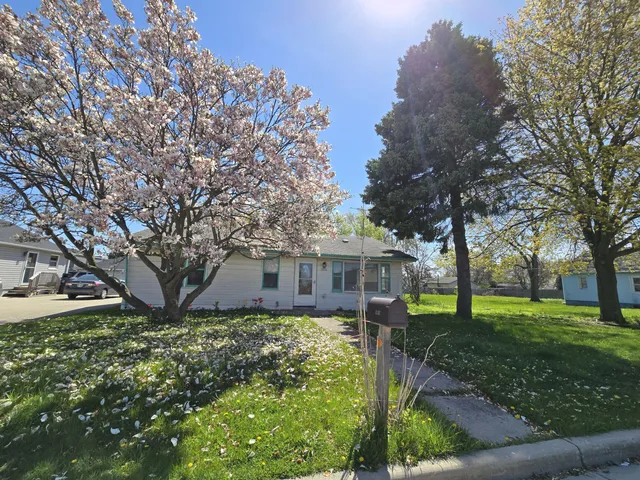 $140,000 | 3019 Phillips Avenue, Mount Pleasant, WI 53403