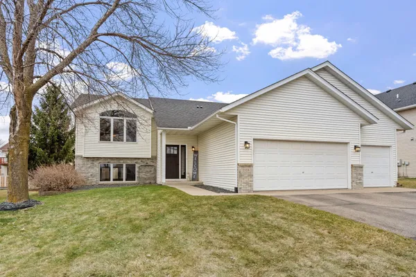 $379,900 | 2218 Chase Drive, Faribault, MN 55021