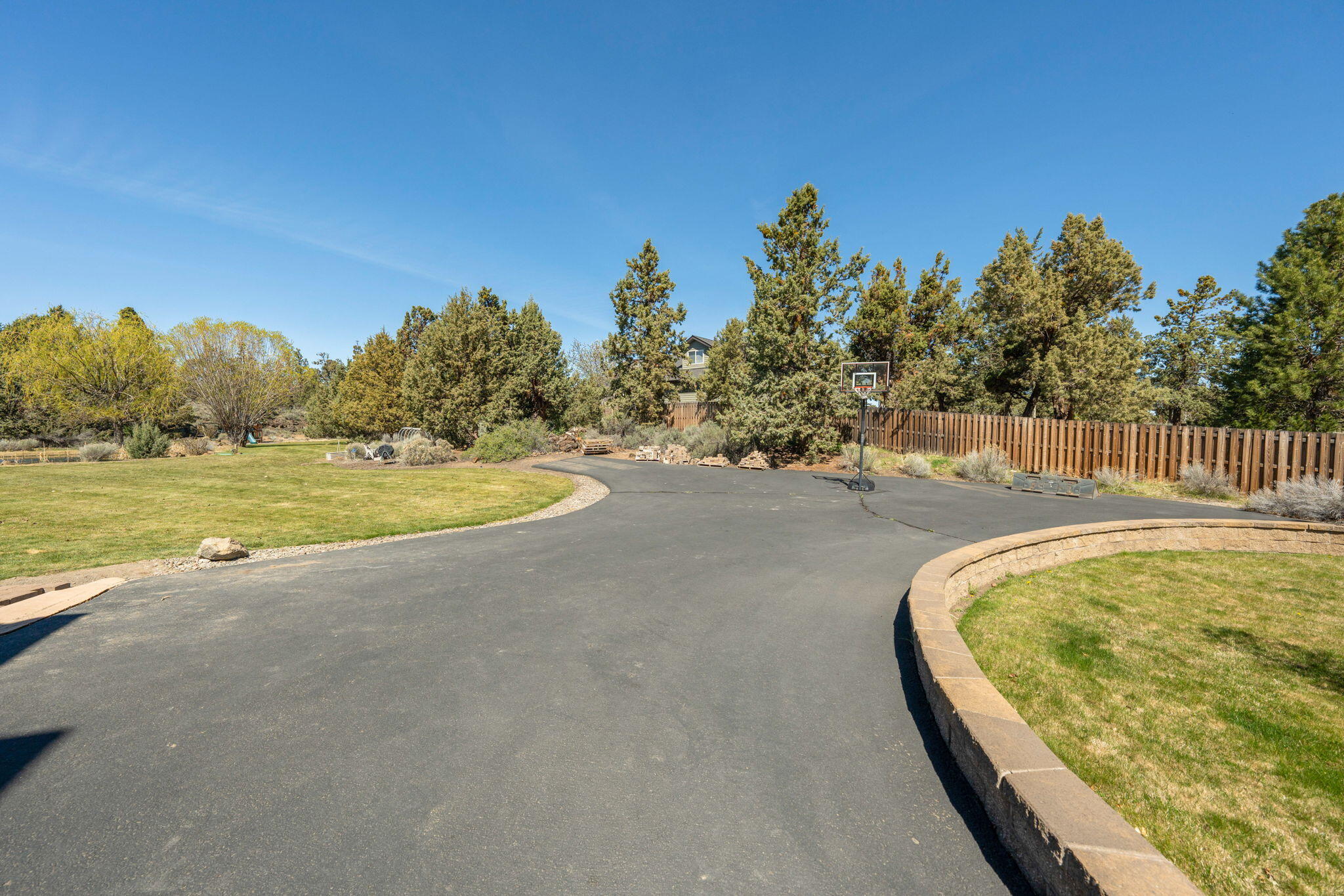 63455 Overtree Road Bend, OR 97701 - Photo 62 of 82 87-web-or-mls-Riley Visuals-87