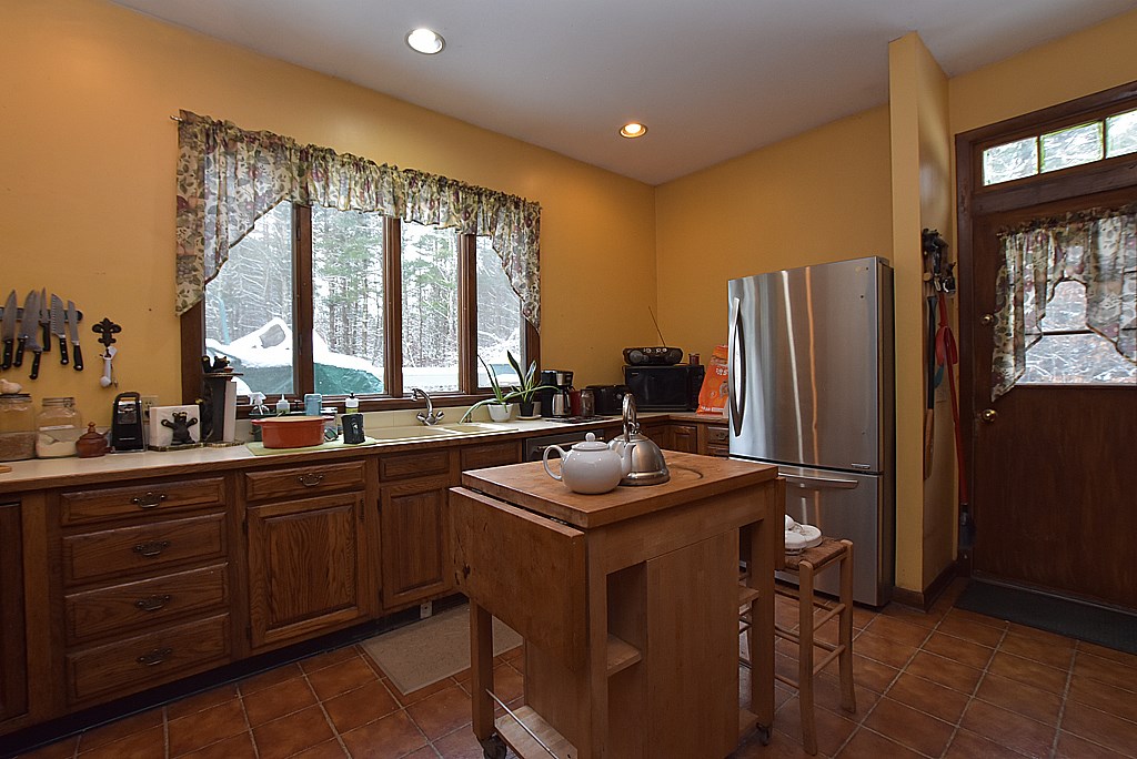 35 Woody Hill Road Hopkinton, RI 02832 - Photo 4 of 16 Gallery Image 4