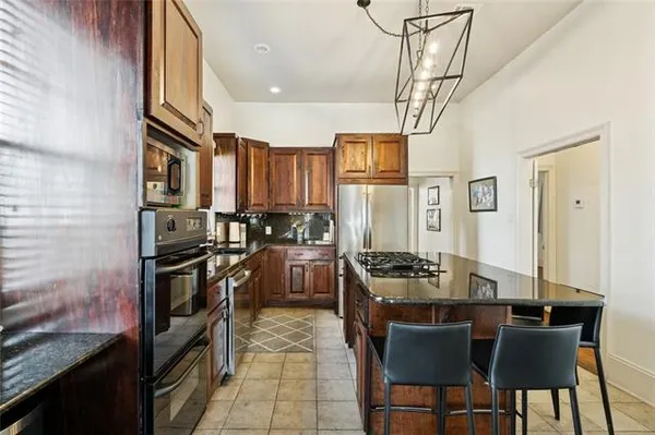 $6,000 | 2820 Calhoun Street, New Orleans, LA 70118