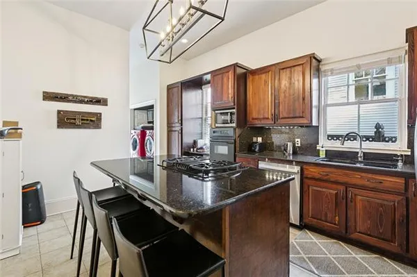 $6,000 | 2820 Calhoun Street, New Orleans, LA 70118