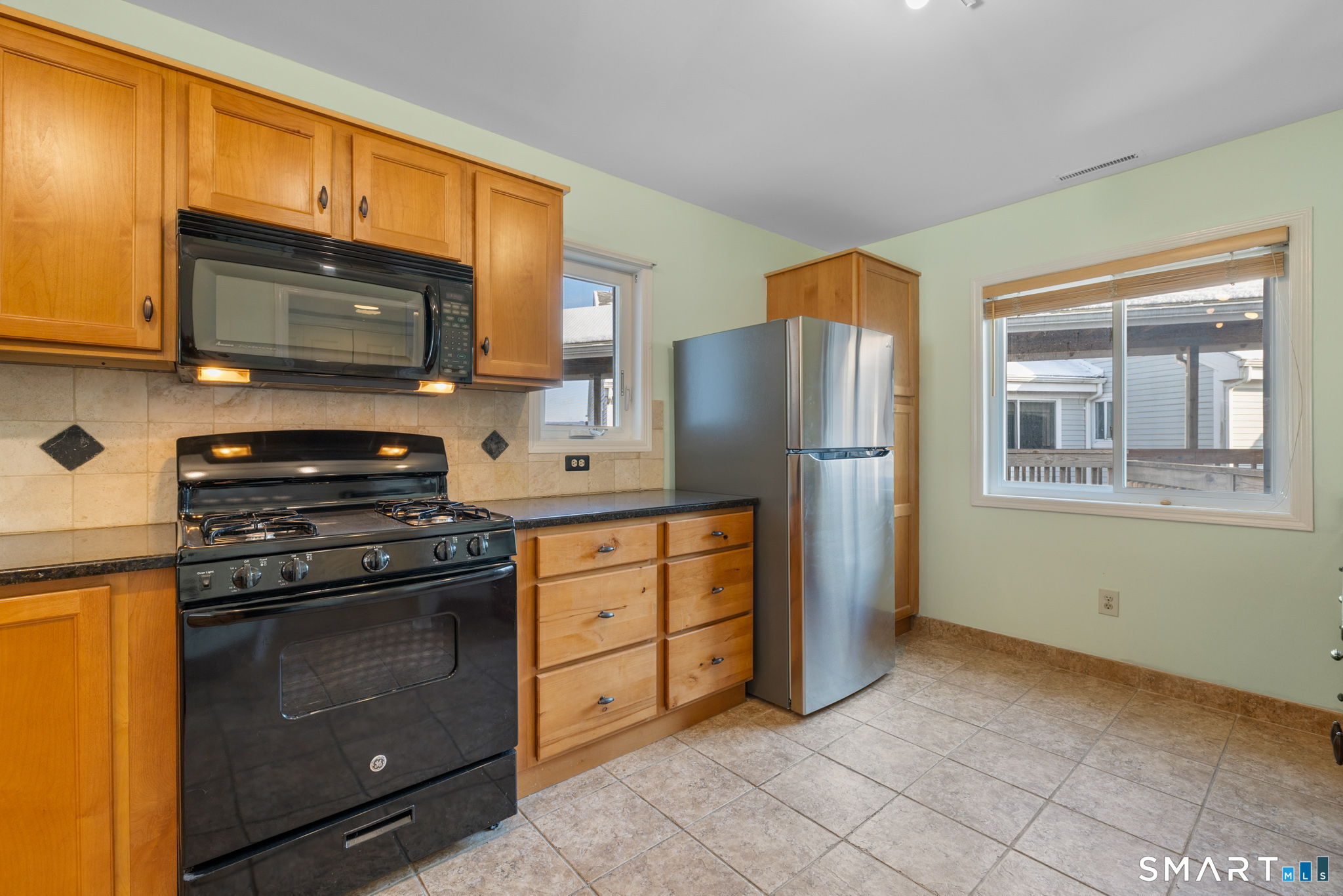 2 Mansfield Grove Road, Unit 362 East Haven, CT 06512 - Photo 15 of 37