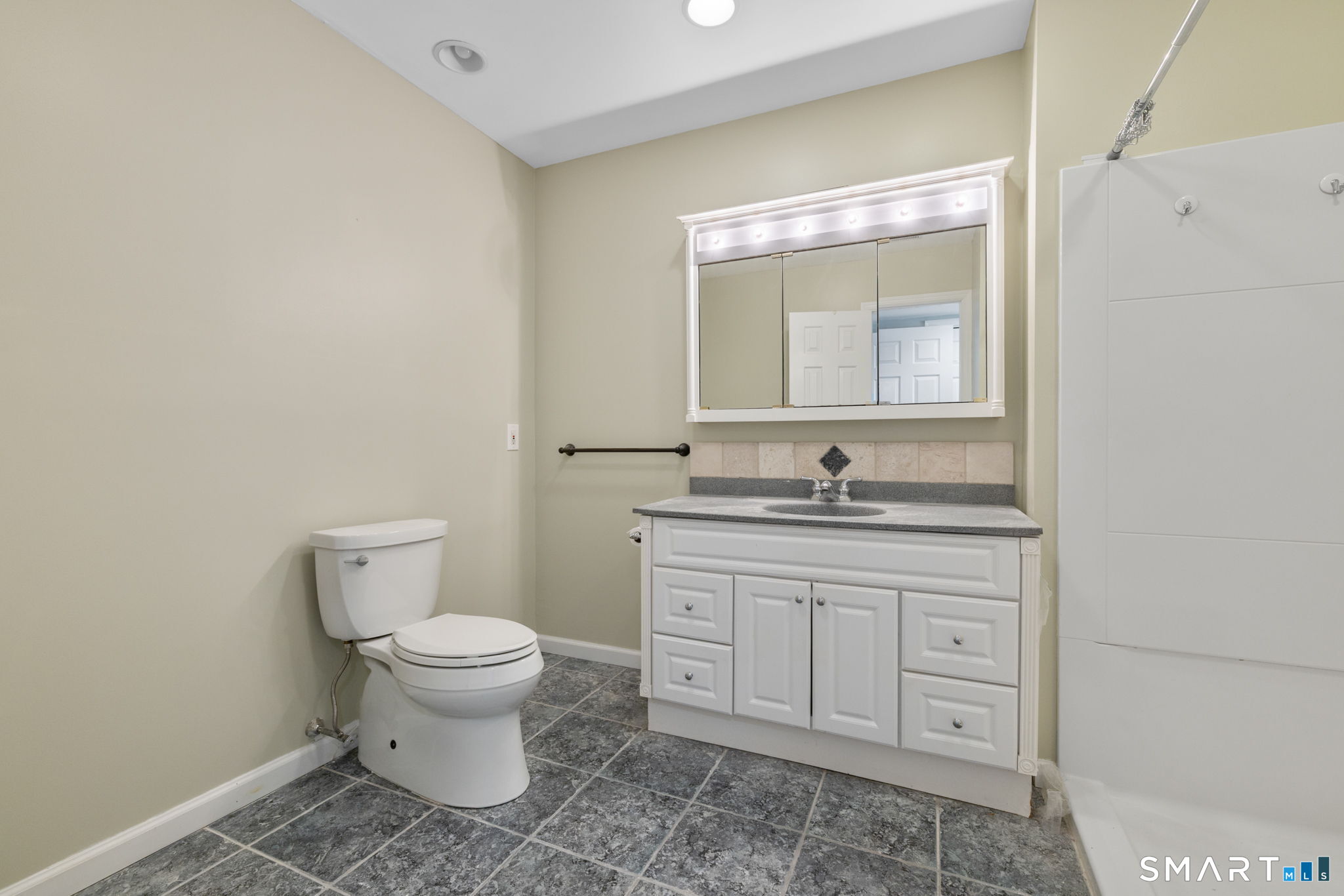 2 Mansfield Grove Road, Unit 362 East Haven, CT 06512 - Photo 31 of 37