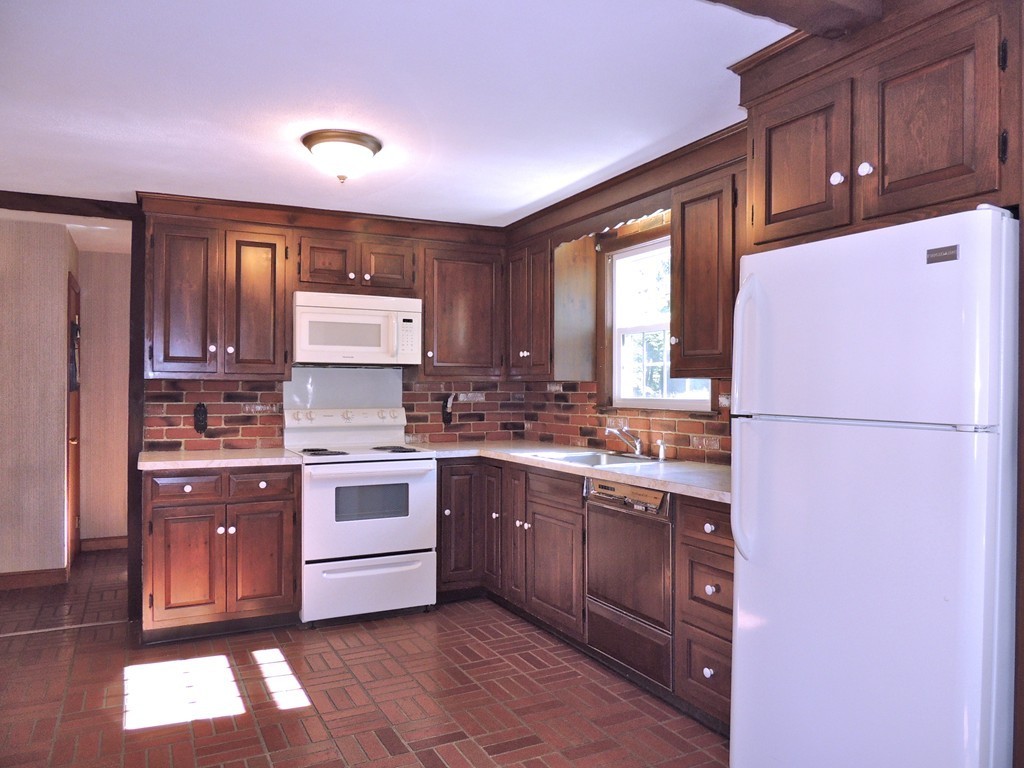12 Norma Road Bedford, MA 01730 - Photo 3 of 13