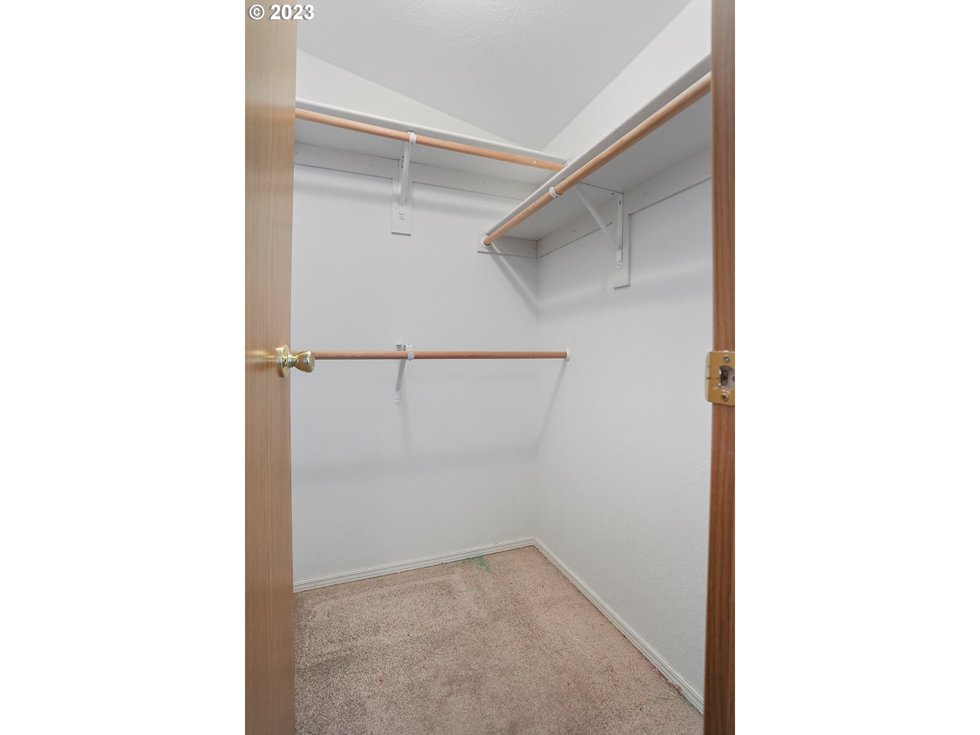 42 Snowden Road White Salmon, WA 98672 - Photo 9 of 15 Gallery Image 9