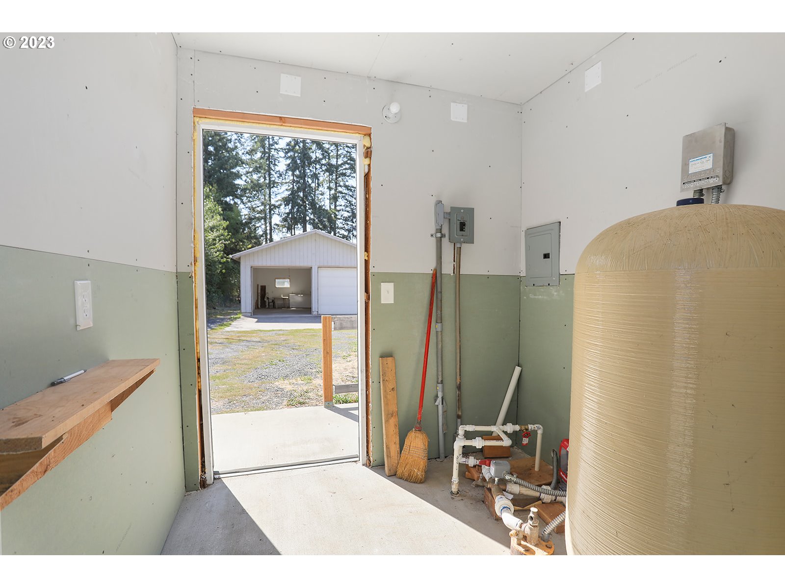 42 Snowden Road White Salmon, WA 98672 - Photo 10 of 15 Gallery Image 10