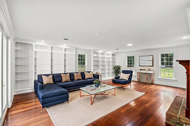 $899,900 | 3293 Center Road, Georgetown, SC 29440