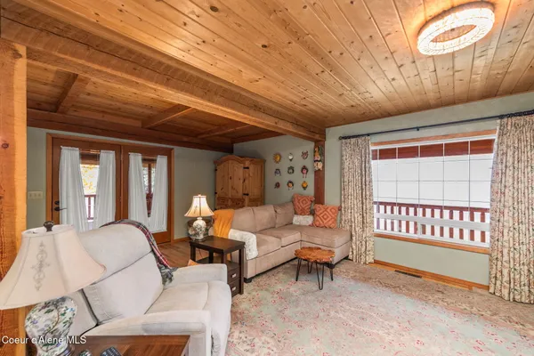 $1,324,000 | 6584 East Burma Road, Harrison, ID 83833