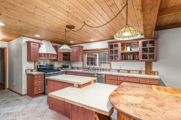 $1,324,000 | 6584 East Burma Road, Harrison, ID 83833