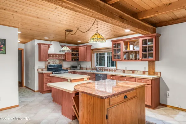 $1,324,000 | 6584 East Burma Road, Harrison, ID 83833