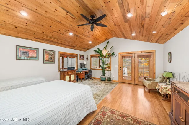 $1,374,000 | 6584 East Burma Road, Harrison, ID 83833