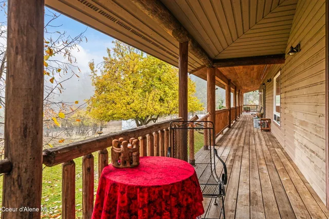 $1,374,000 | 6584 East Burma Road, Harrison, ID 83833