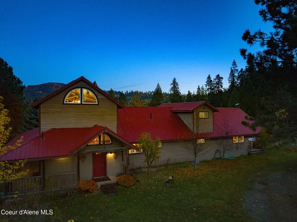 $1,324,000 | 6584 East Burma Road, Harrison, ID 83833