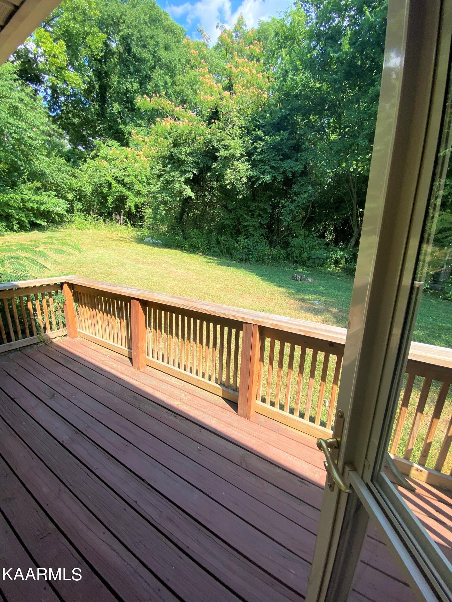 1530 Wilson Road Knoxville, TN 37912 - Photo 24 of 26 IMG_7972