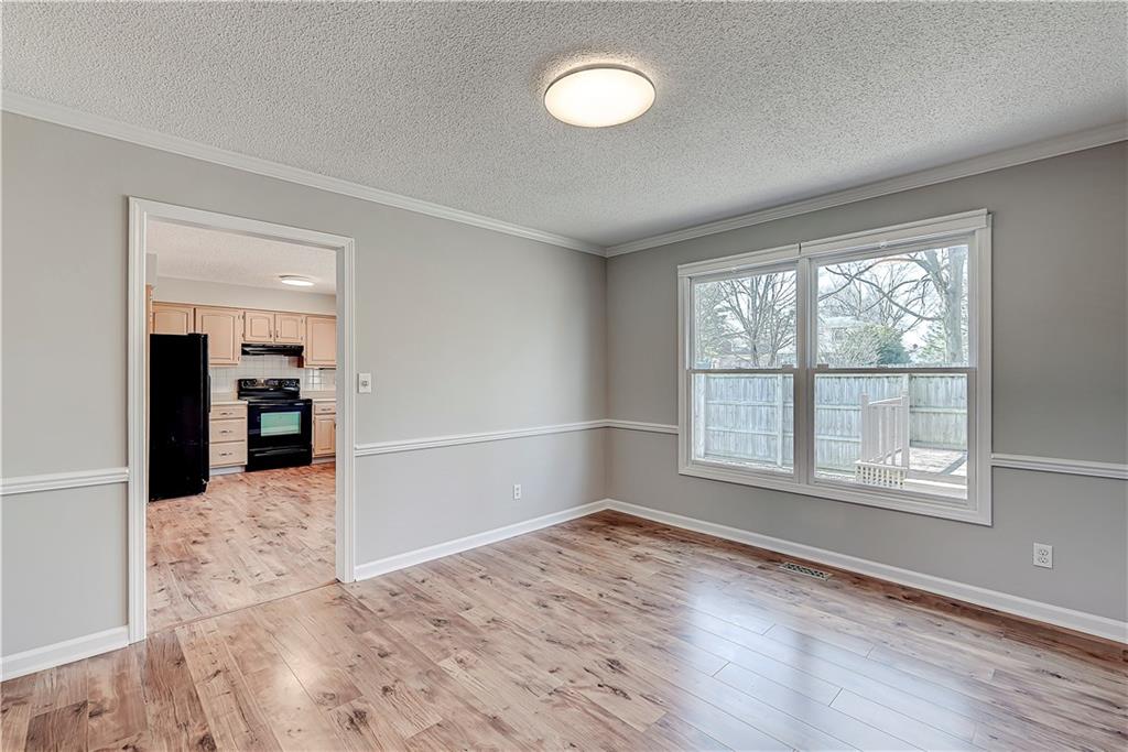 12556 Charing Cross Road Carmel, IN 46033 - Photo 11 of 32 Gallery Image 11