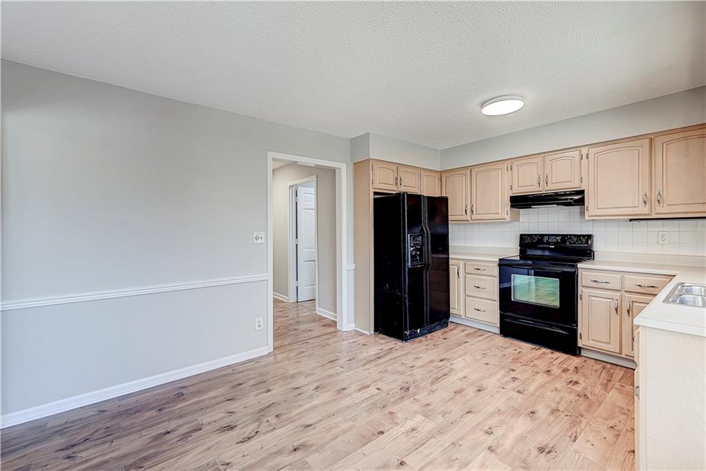 12556 Charing Cross Road Carmel, IN 46033 - Photo 14 of 32 Gallery Image 14