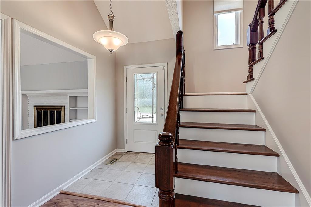 12556 Charing Cross Road Carmel, IN 46033 - Photo 17 of 32 Gallery Image 17