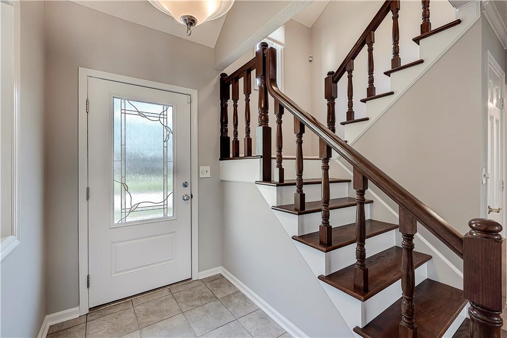 12556 Charing Cross Road Carmel, IN 46033 - Photo 4 of 32 Gallery Image 4