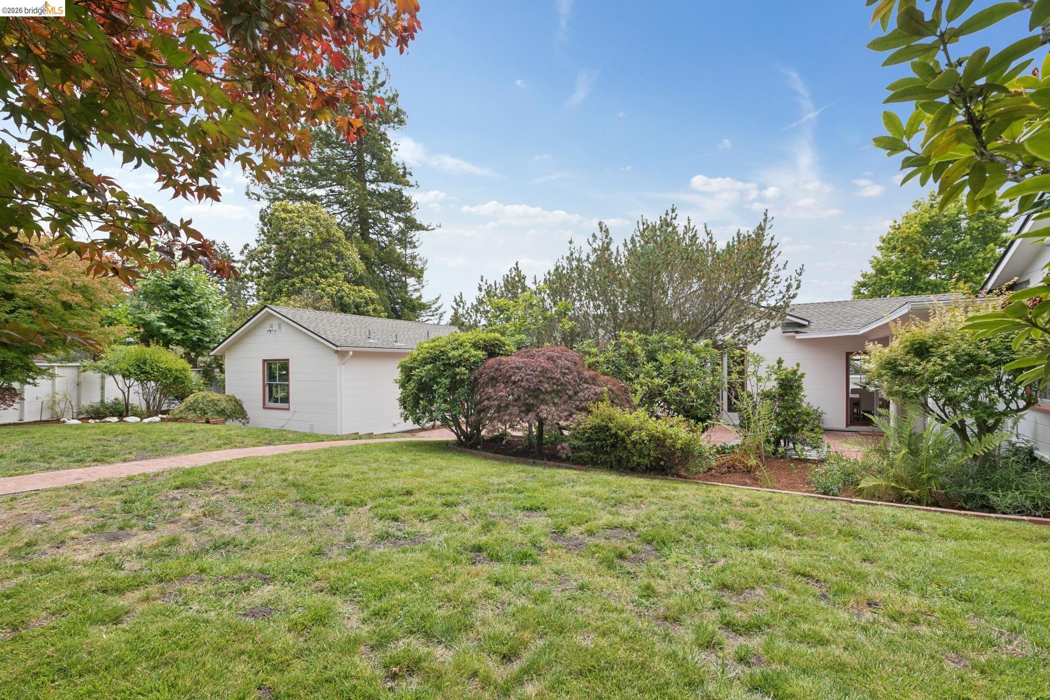 798 Creston Road Berkeley, CA 94708 - Photo 5 of 76